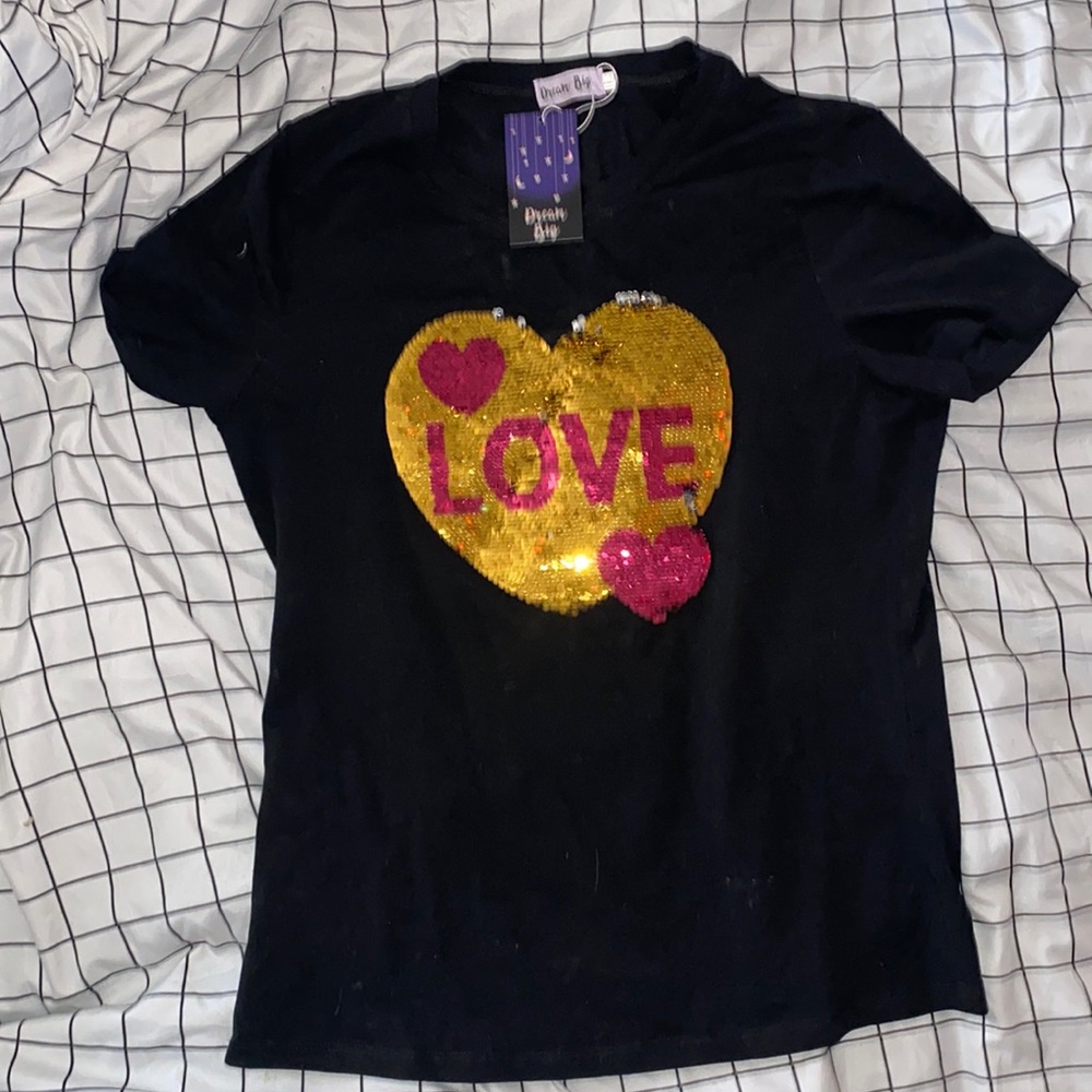 Black love shirt